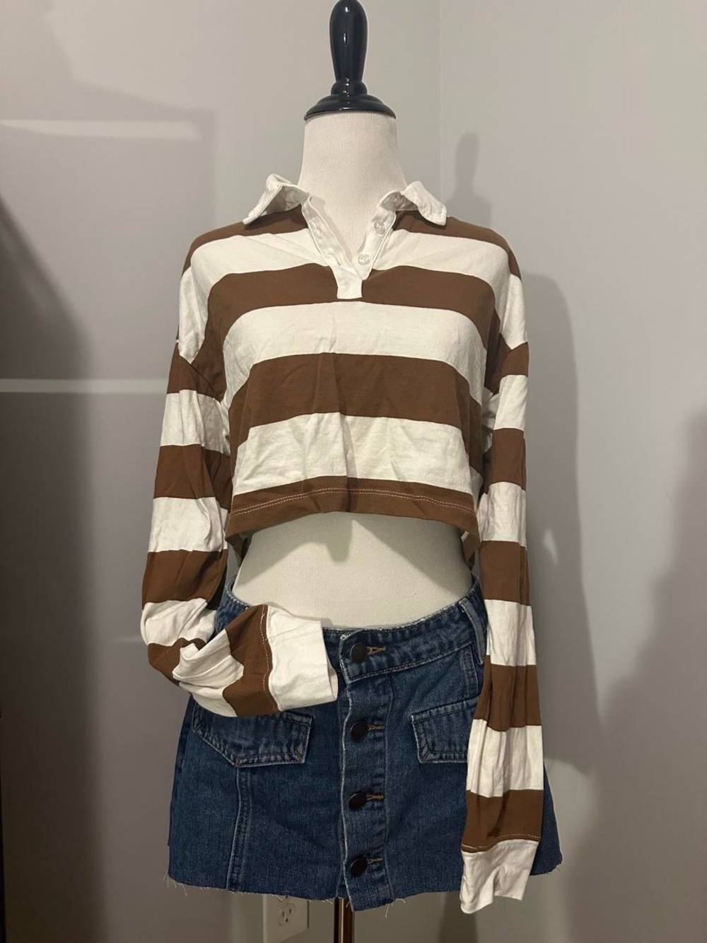 love on a hanger Cropped Rugby Stripe Polo - White & Brown